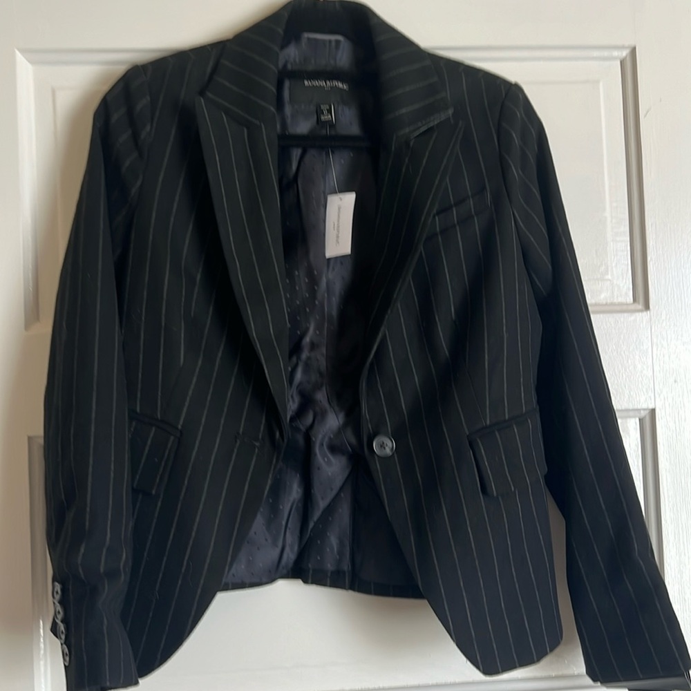 NWT Banana Republic chic, classic pinstripe jacket - Picture 5 of 6